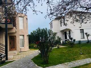 Гостевой дом Natalia Guest House Батуми Стандартный трехместный номер с видом на море-8